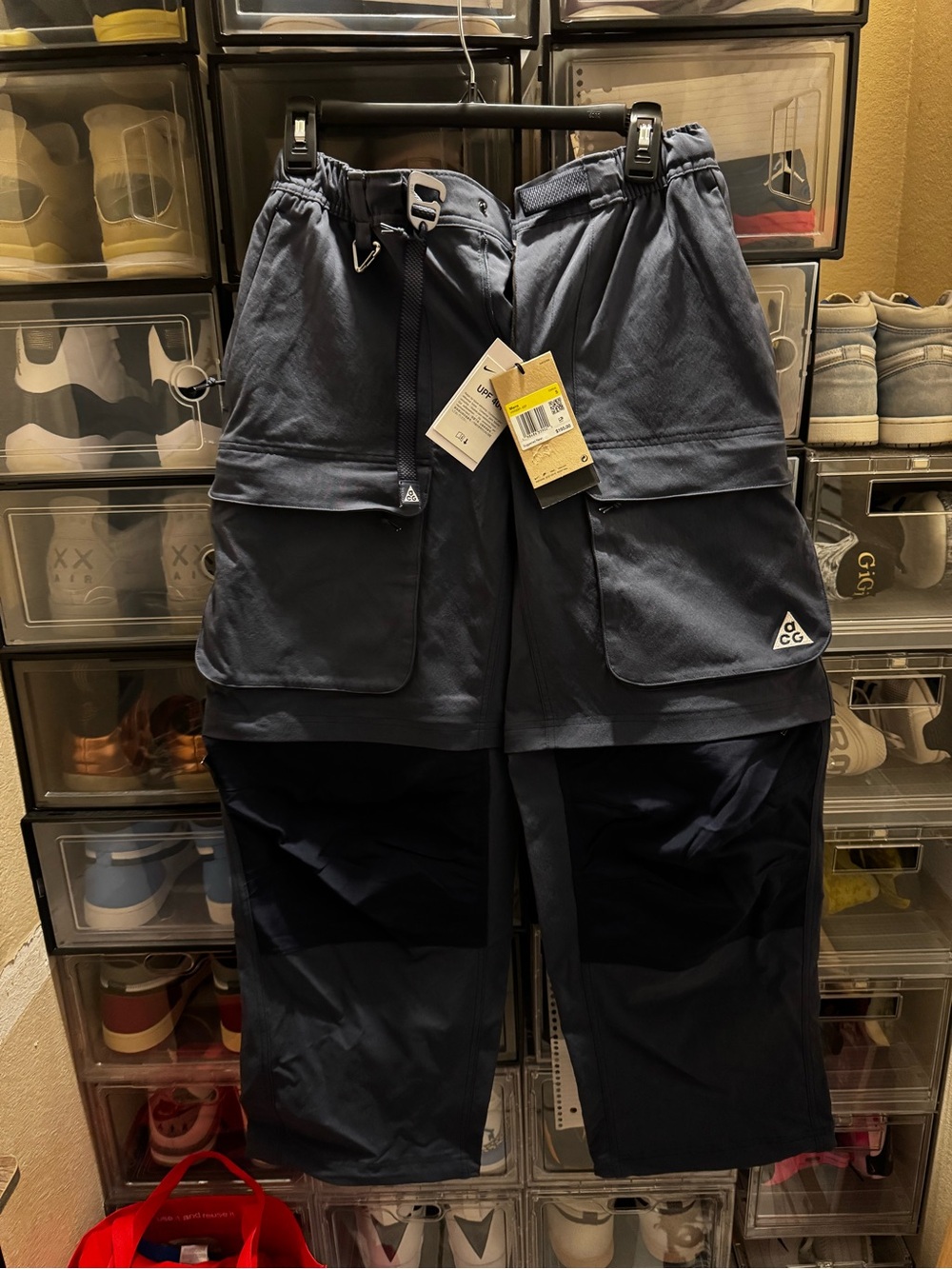 Nike ACG Men's Two-Tone Navy Convertible Cargo Pants